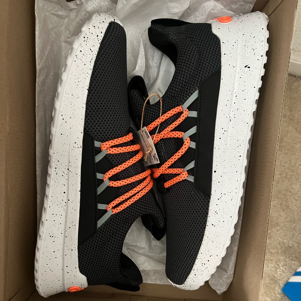 Brand New Adidas Lite Racer 5.0 mens shoe. Size 8 mens, 9.5 women’s.